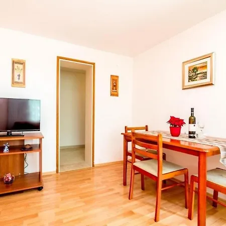Nico - One Bedroom With Terrace - A1